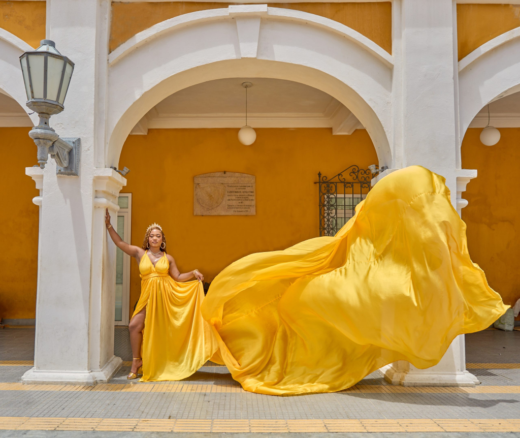 Flying Dress Cartagena Old City Photography Package - One Person