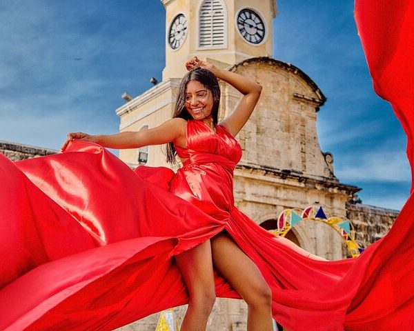 Flying Dress Cartagena Old City Photography Packages
