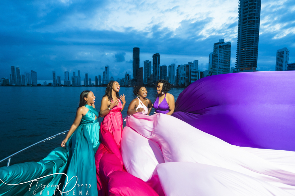 Flying Dress Cartagena Sunset Cruise Photoshoot for 4 or more people